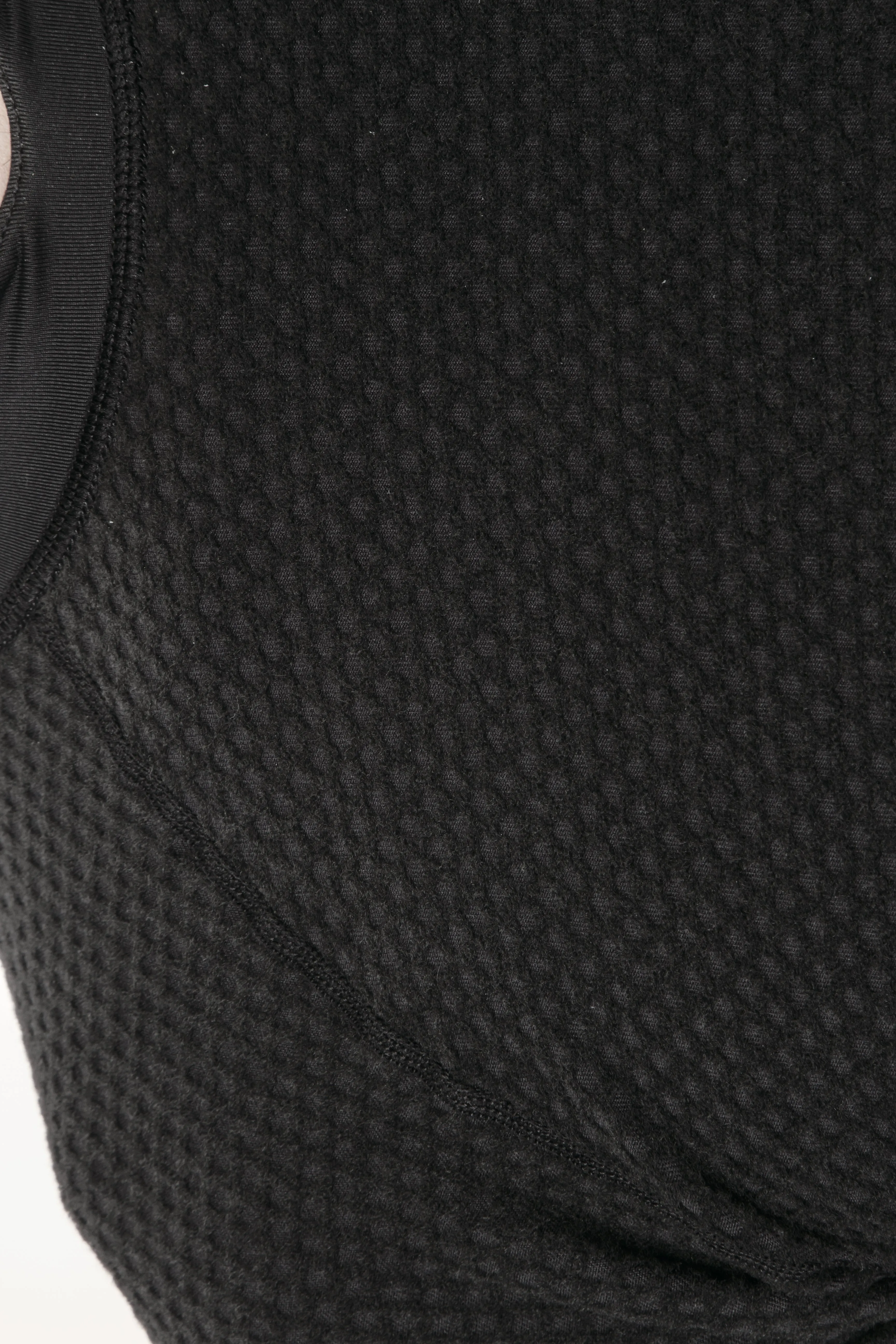 23)WARM HEAT NEO2 TOP(MEN) [3,390B] [MYR434] [SGD139]