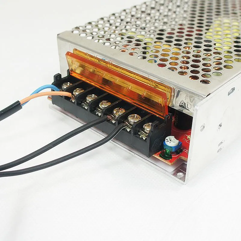 DC 5V SK6812 Individually Addressable LED Strip Light 5050 RGB Pixel LED Strip Kit 5 meters with 60LEDs