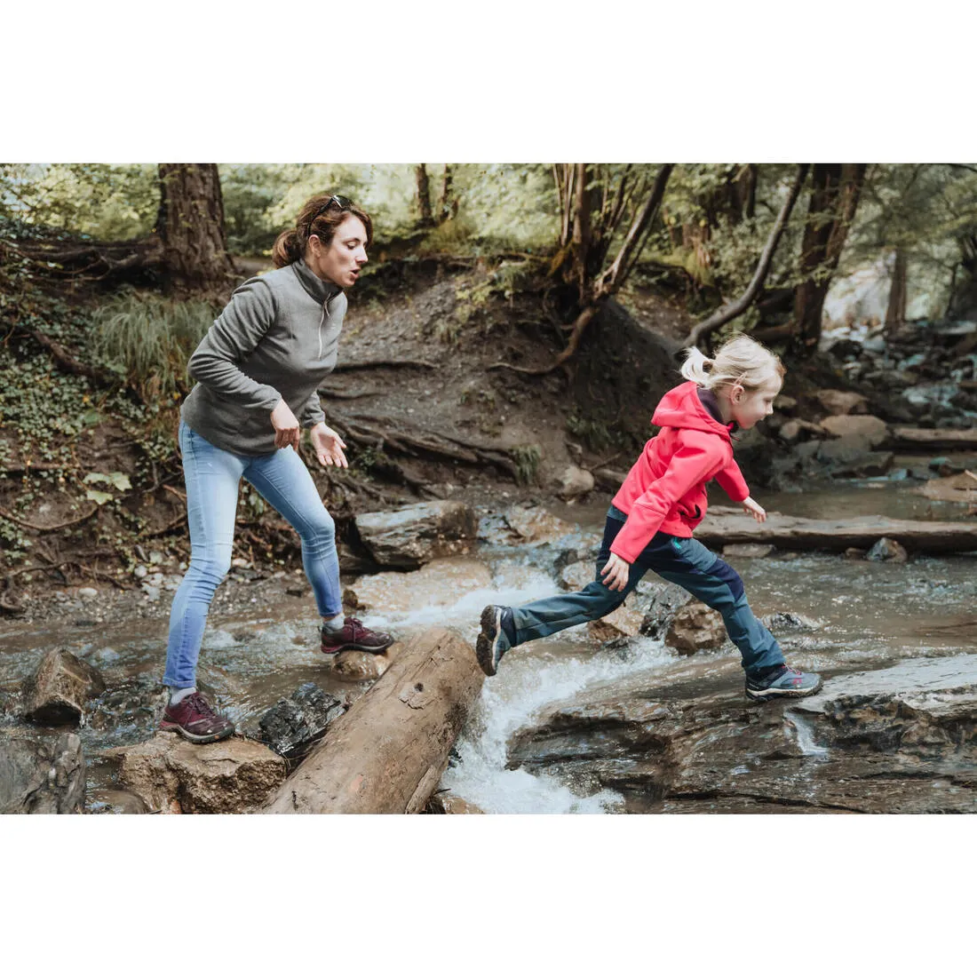 Kids’ Softshell Hiking Jacket MH550 2-6 Years