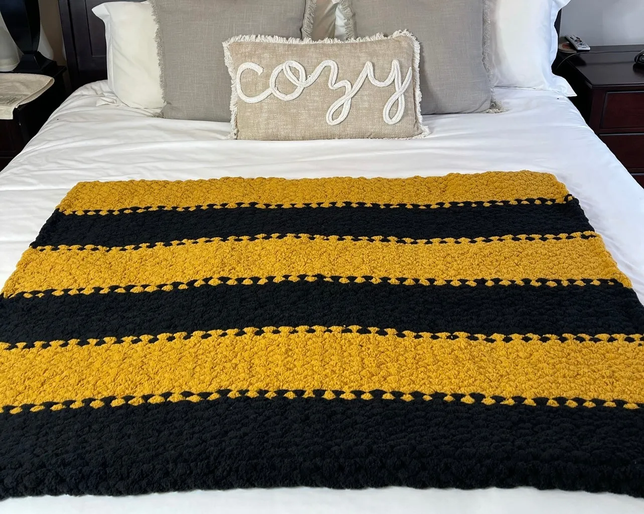KSU Owls Cozy Throw