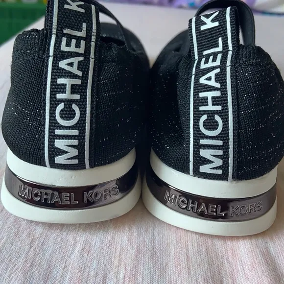 NWT Michael Kors little Girl Skim Flats