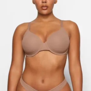 NWT SKIMS Fits Everybody T-Shirt Demi Bra in Sienna