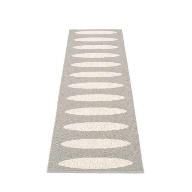 Rug Ella in warm grey  (Reversible)