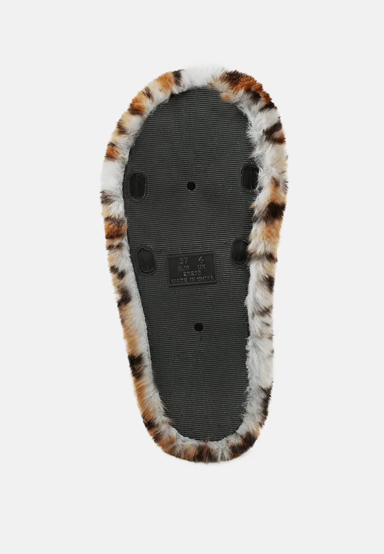 Snuggle-In Indoor Fur Flats By Ruw