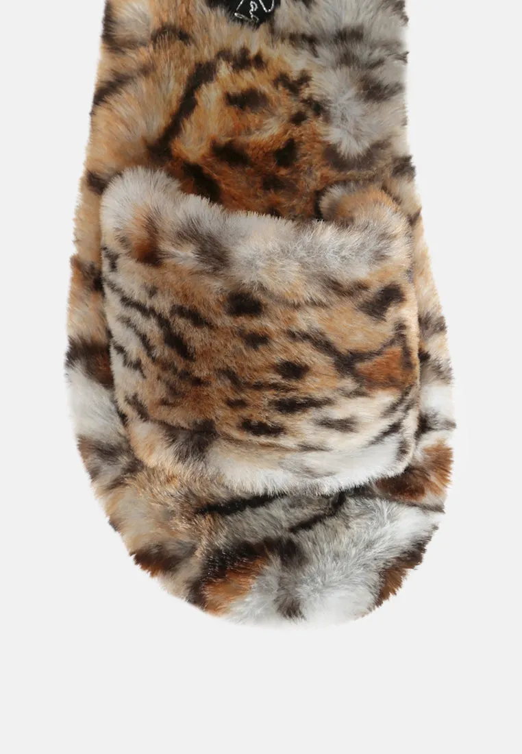 Snuggle-In Indoor Fur Flats By Ruw