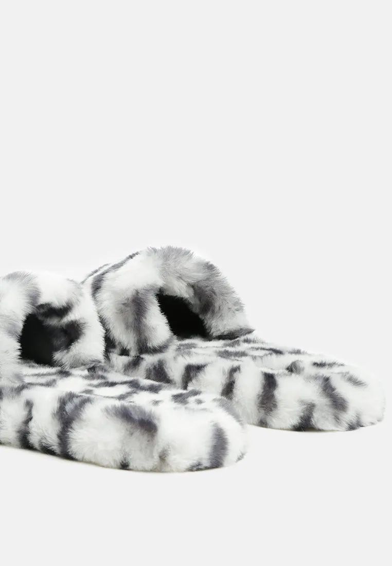 Snuggle-In Indoor Fur Flats By Ruw