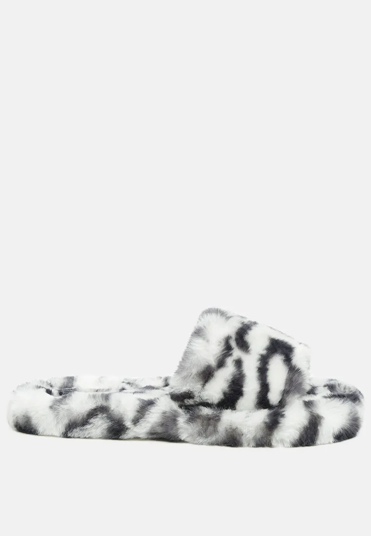 Snuggle-In Indoor Fur Flats By Ruw