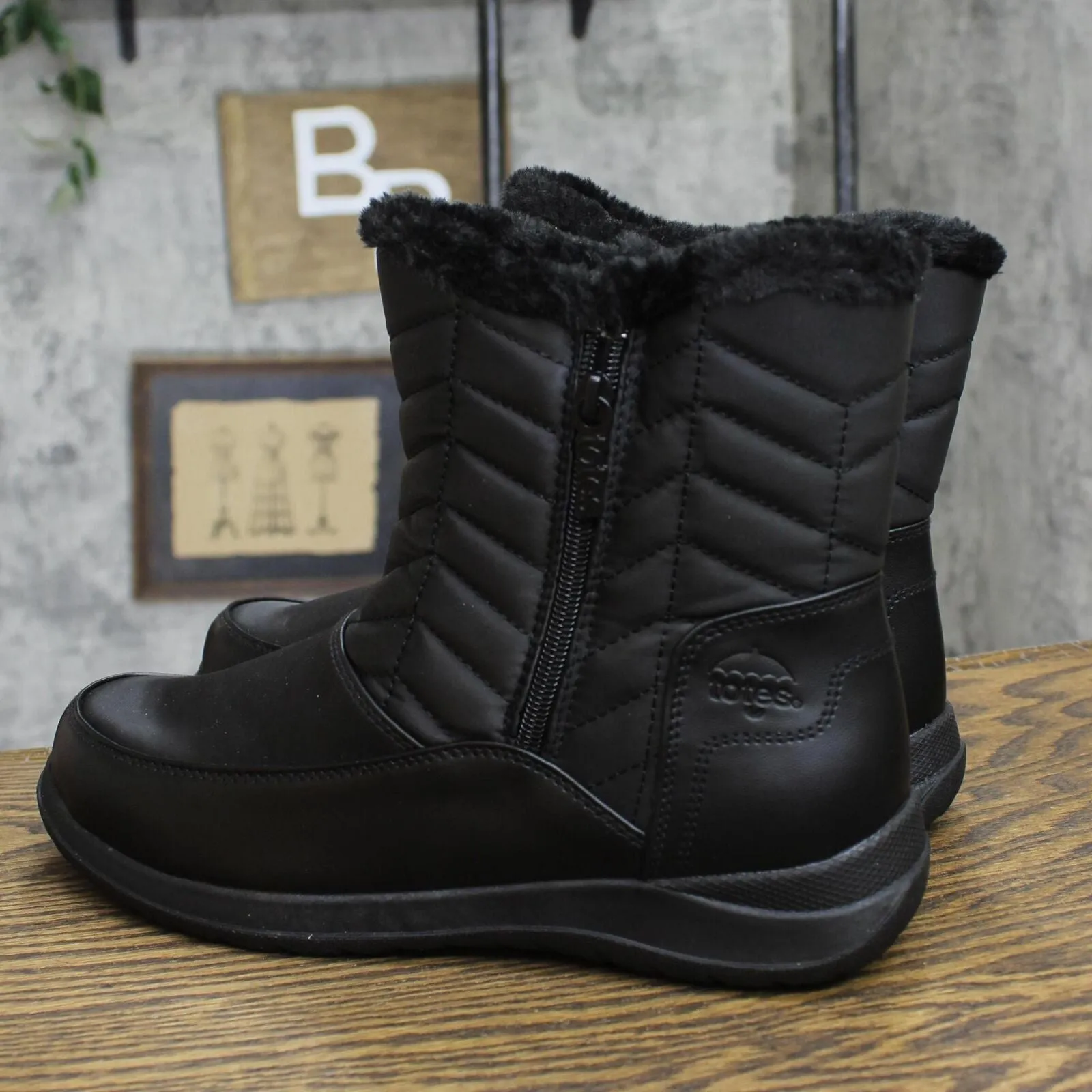Totes Jara Womens Waterproof Snow Boots JARABLACK Black 10M