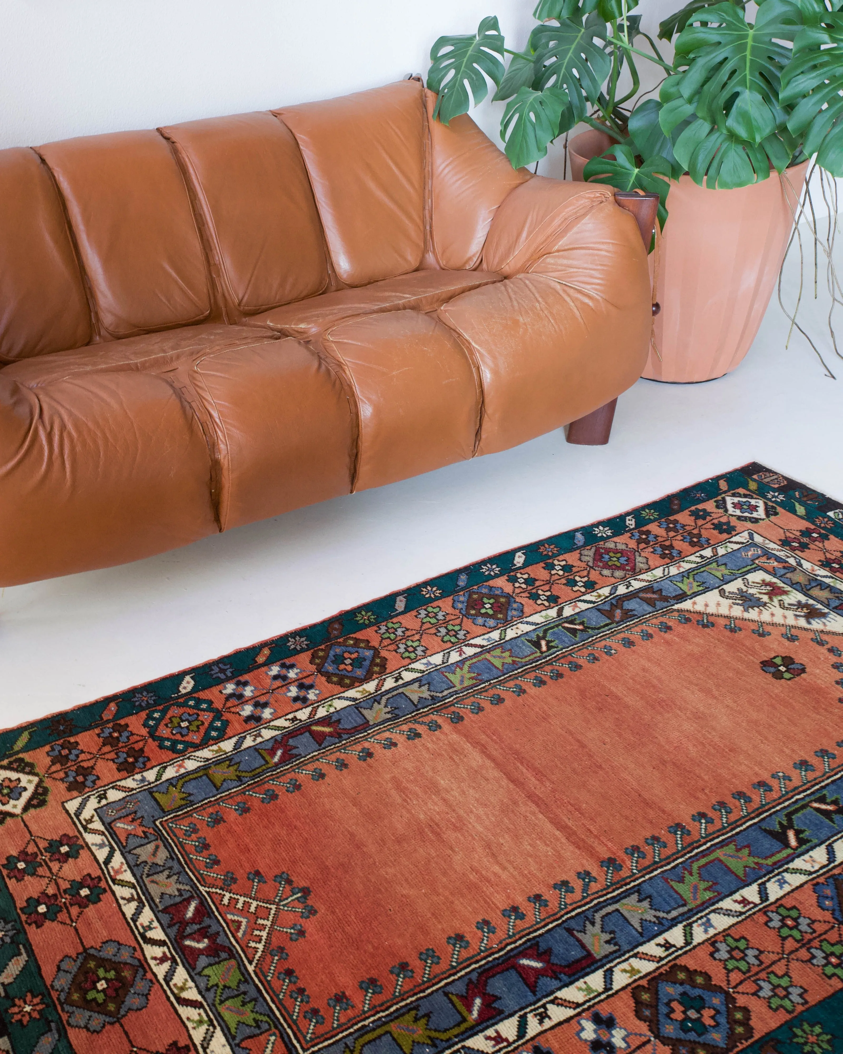 Vintage central Anatolian Rug 3'8"x6'8"