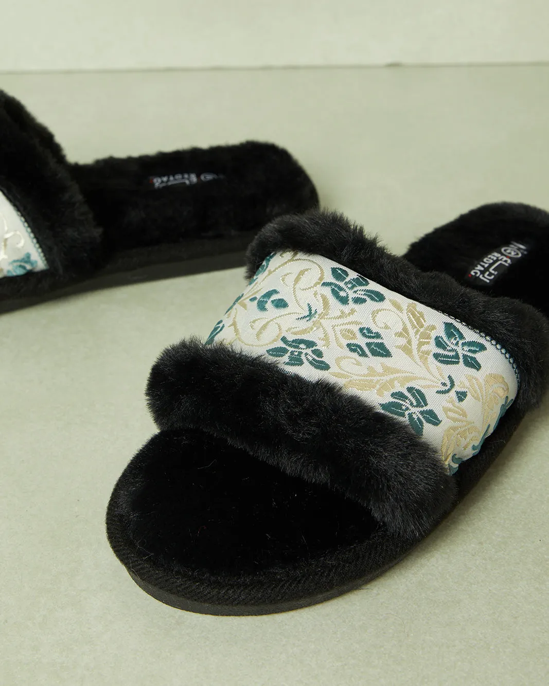 Women Black Embellished Slipper