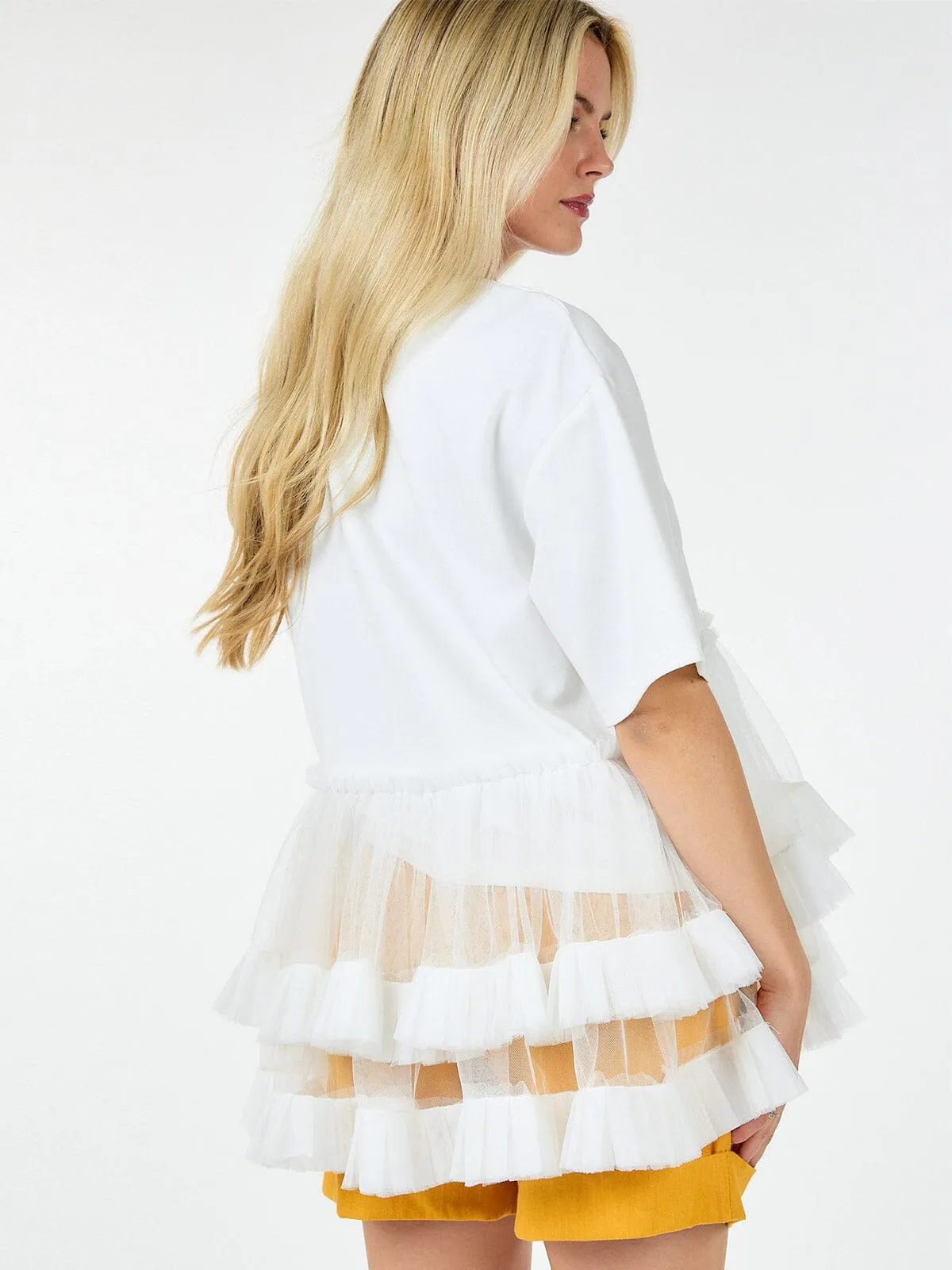 WOMEN'S SHORT SLEEVE RUFFLE TIERED HIGH-LOW DETAILED BLOUSE